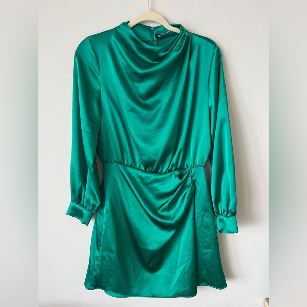 Zara Women's Green Dress - Picture 4 of 10